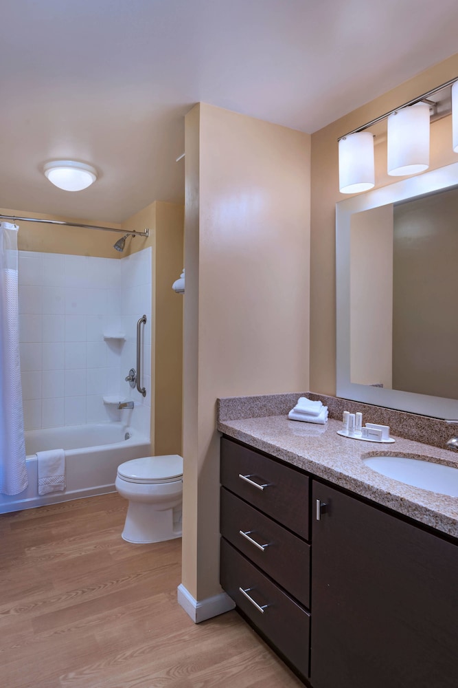 TownePlace Suites Albuquerque North 8/25