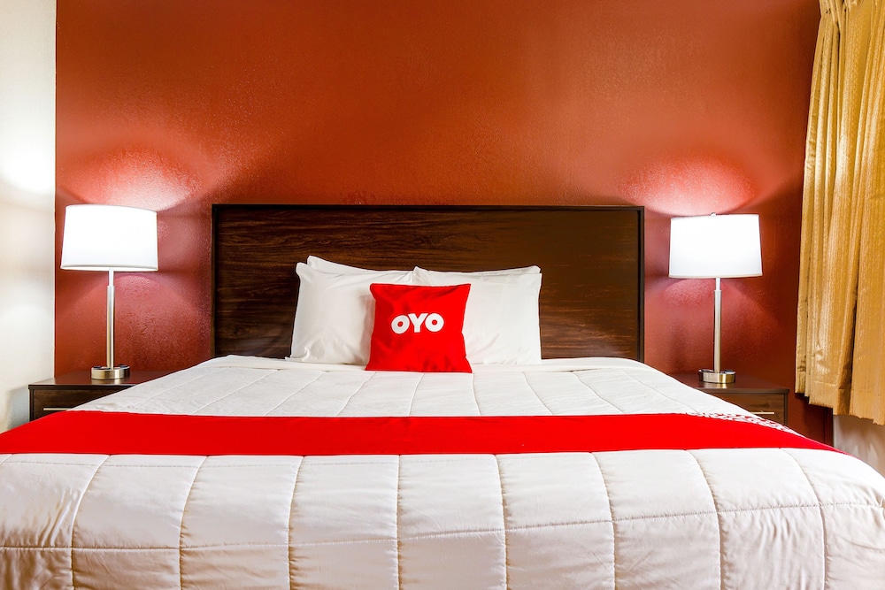 Americas Best Value Inn Moline 25/41