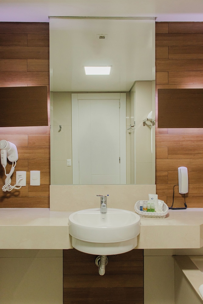 Master, Suite, 2 Queen Beds، Recanto Cataratas - Thermas, Resort e Convention 6/10