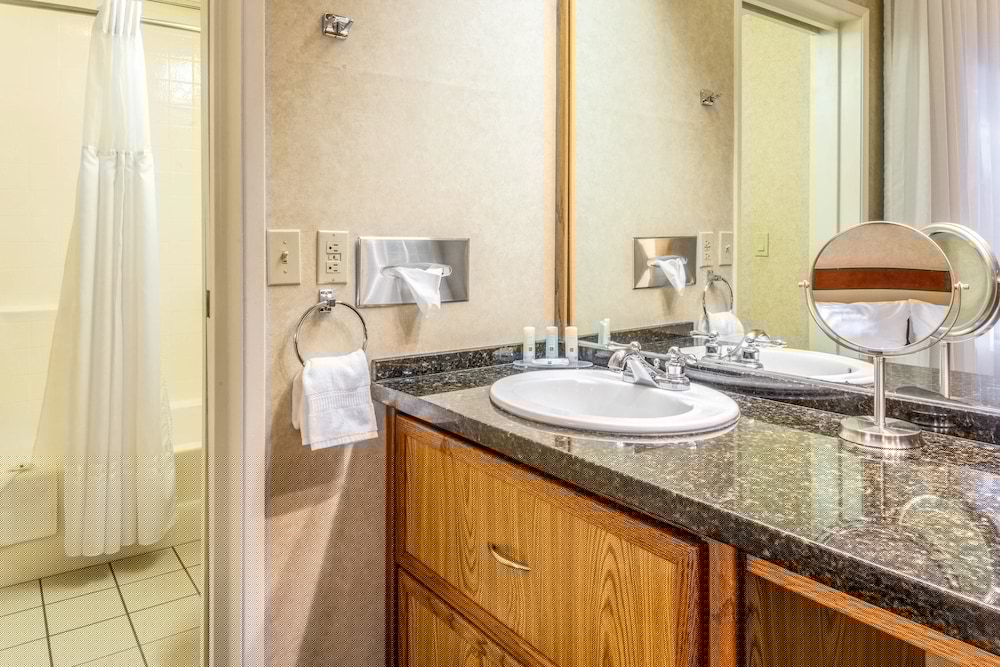Quality Suites Downtown San Luis Obispo CA 12/58