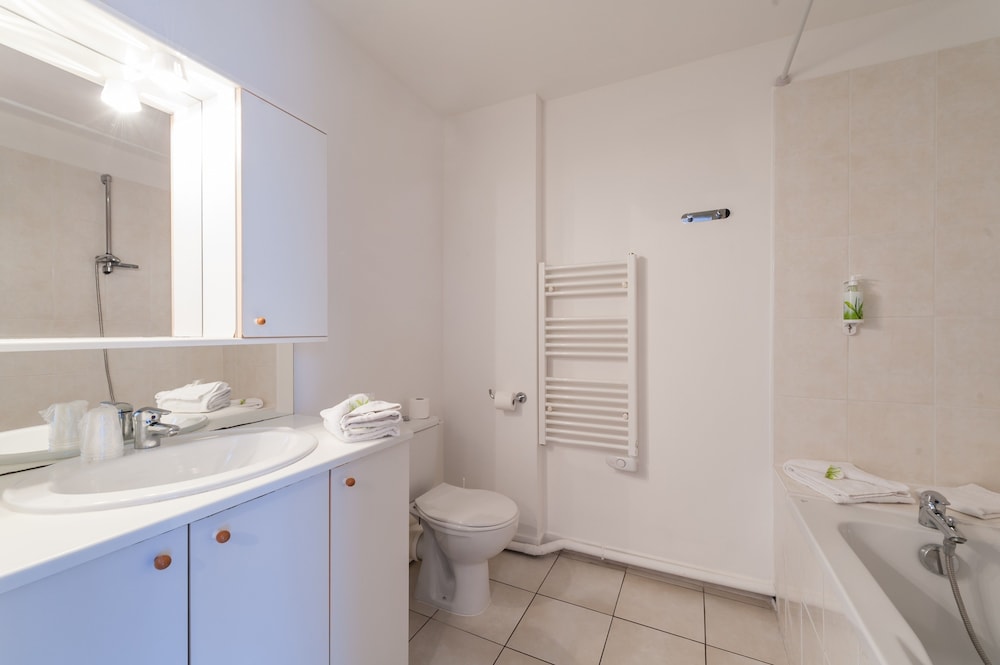 Residhotel Vieux Port 48/50