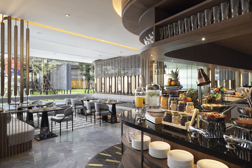 Oakwood Suites Tiwanon Bangkok 34/49