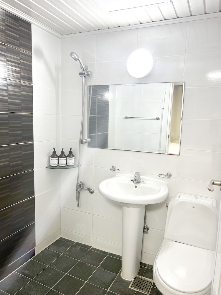 JEJU OAKRA HOTEL 63/70