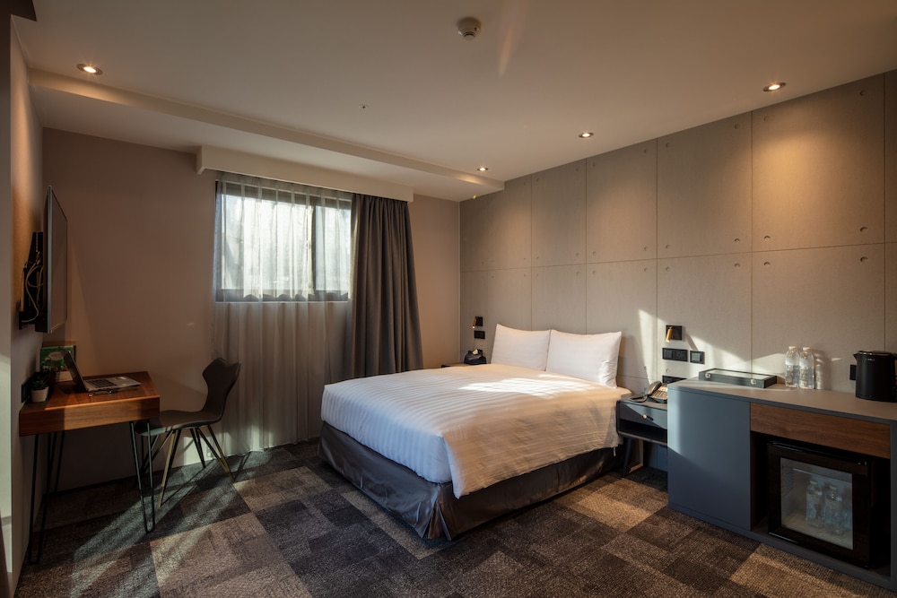 SUPERIOR, DOUBLE BED