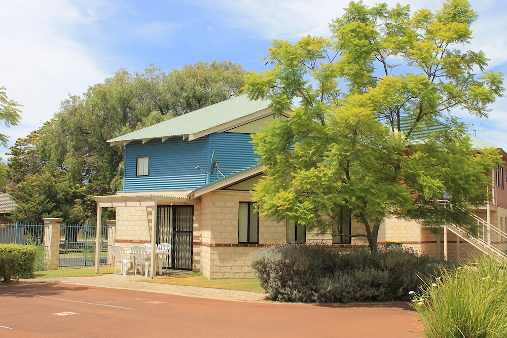 AMALFI RESORT BUSSELTON 1/61