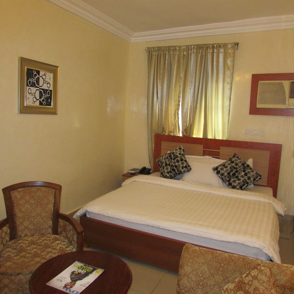Petrus Hotels Royale 14/50