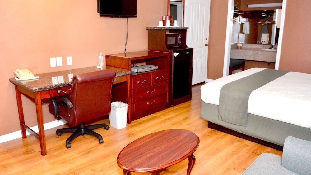 Dynasty Suites Hotel Riverside 27/50