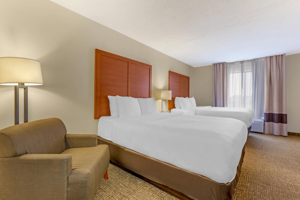 جناح بسريرين كوين لذوي الإعاقة، Comfort Inn & Suites Socorro, NM 3/4