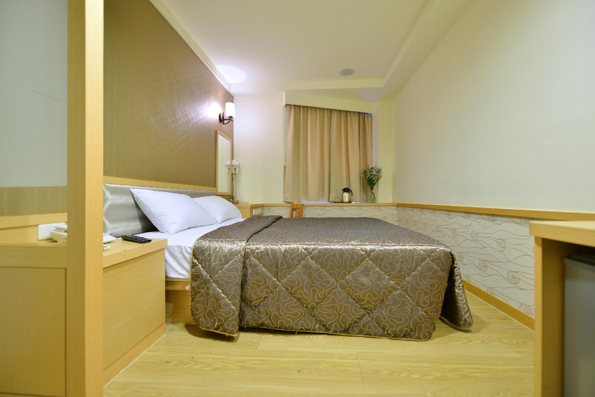 Exquisite, Double Bed