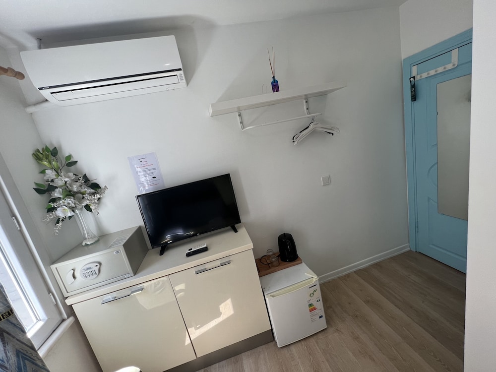 Rodin Hostel 30/44