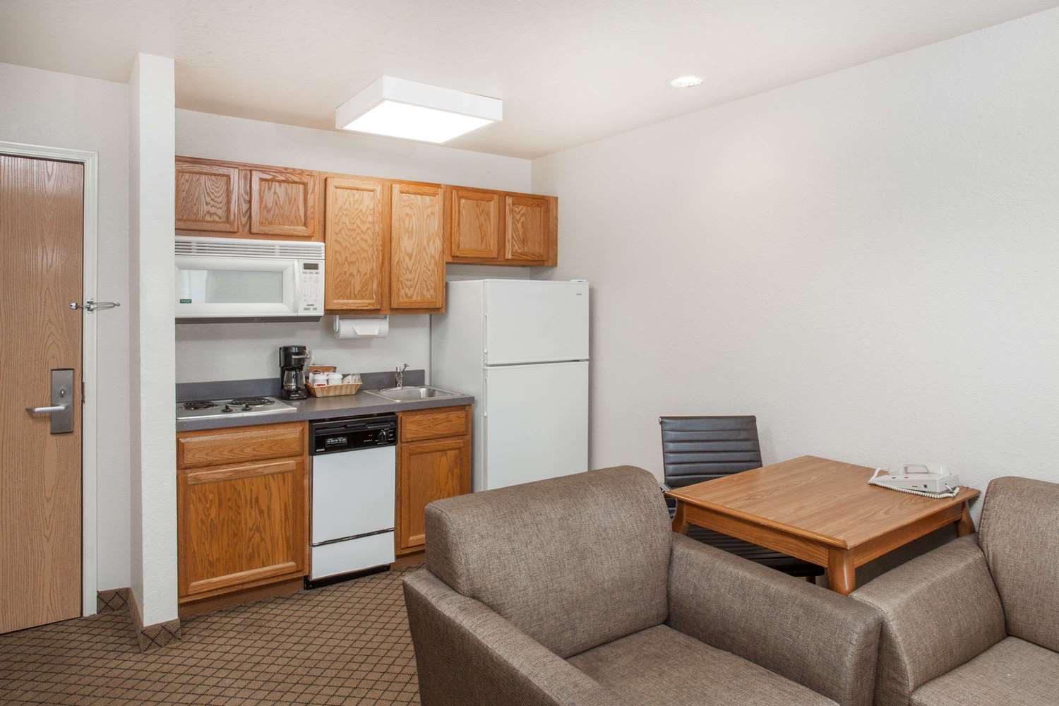 Hawthorn Suites By Wyndham Decatur 17/35