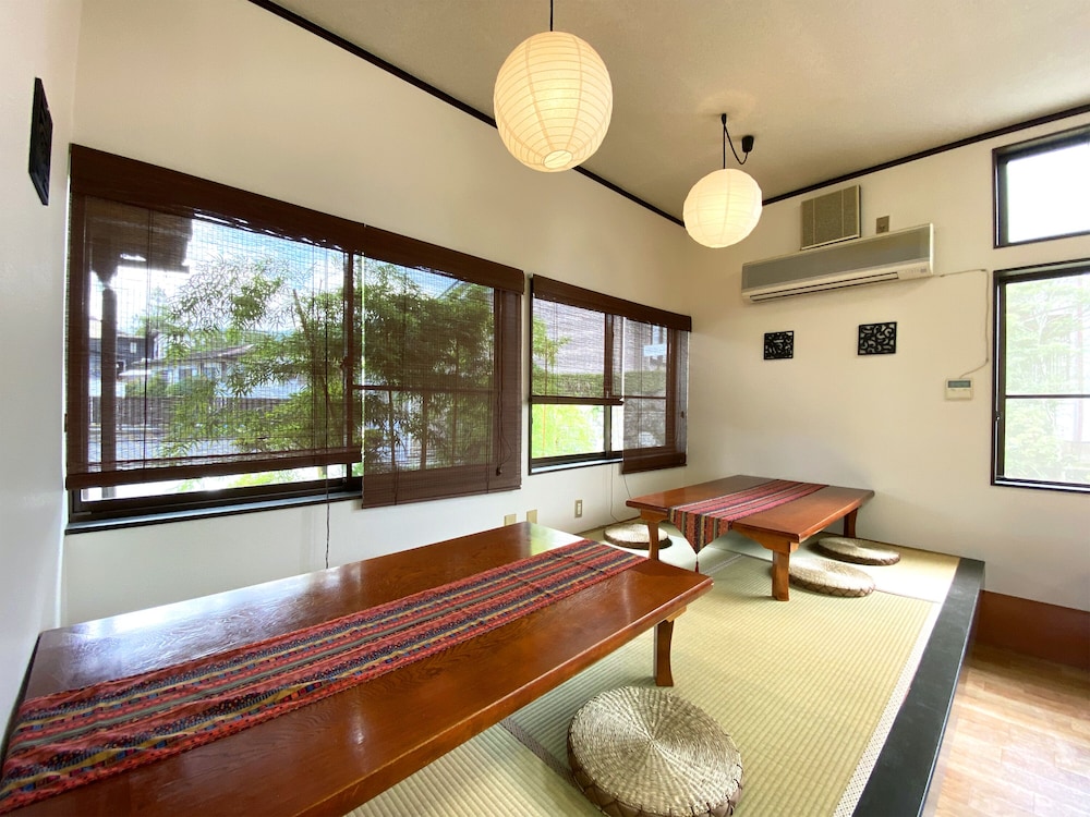 Hasuwa Inn 32/50
