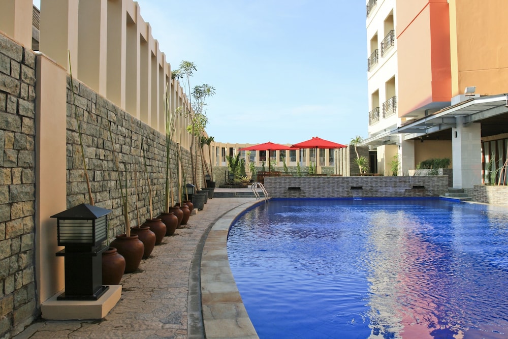 Aston Pontianak Hotel and Convention Center 44/45