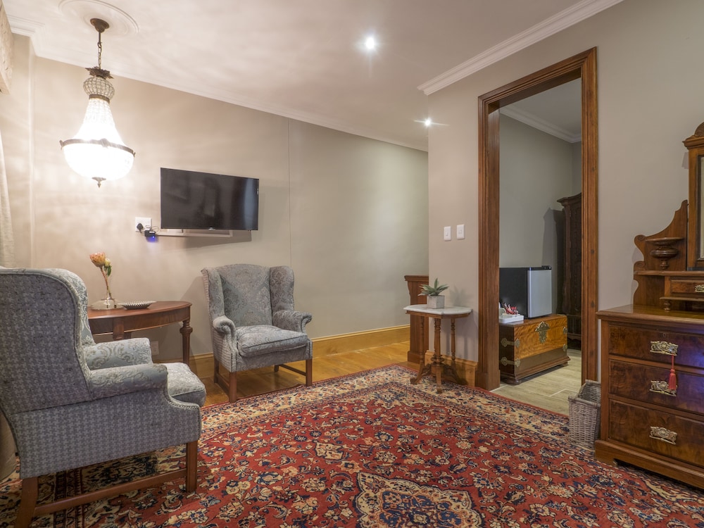 Madison Manor Boutique Hotel 59/72