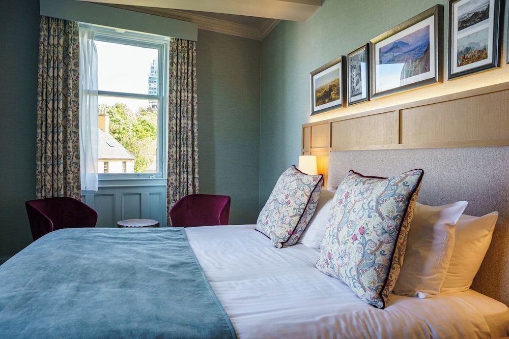 Parliament House Hotel 23/65