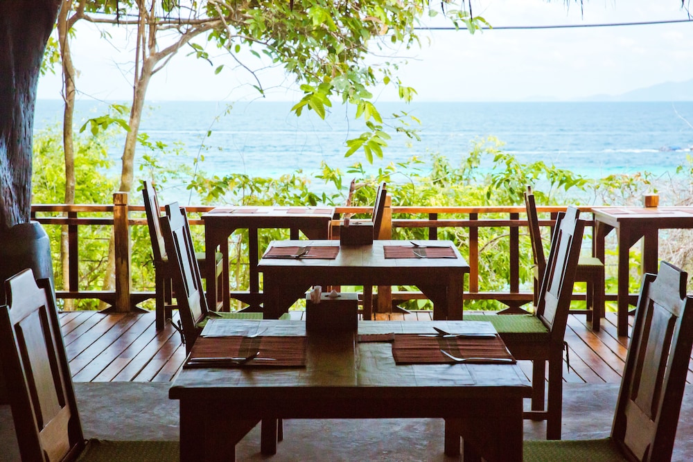 Phi Phi Phu Chalet Beach Resort 25/42