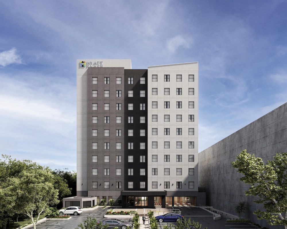 Hyatt Place Merida/ Via Montejo 3/50