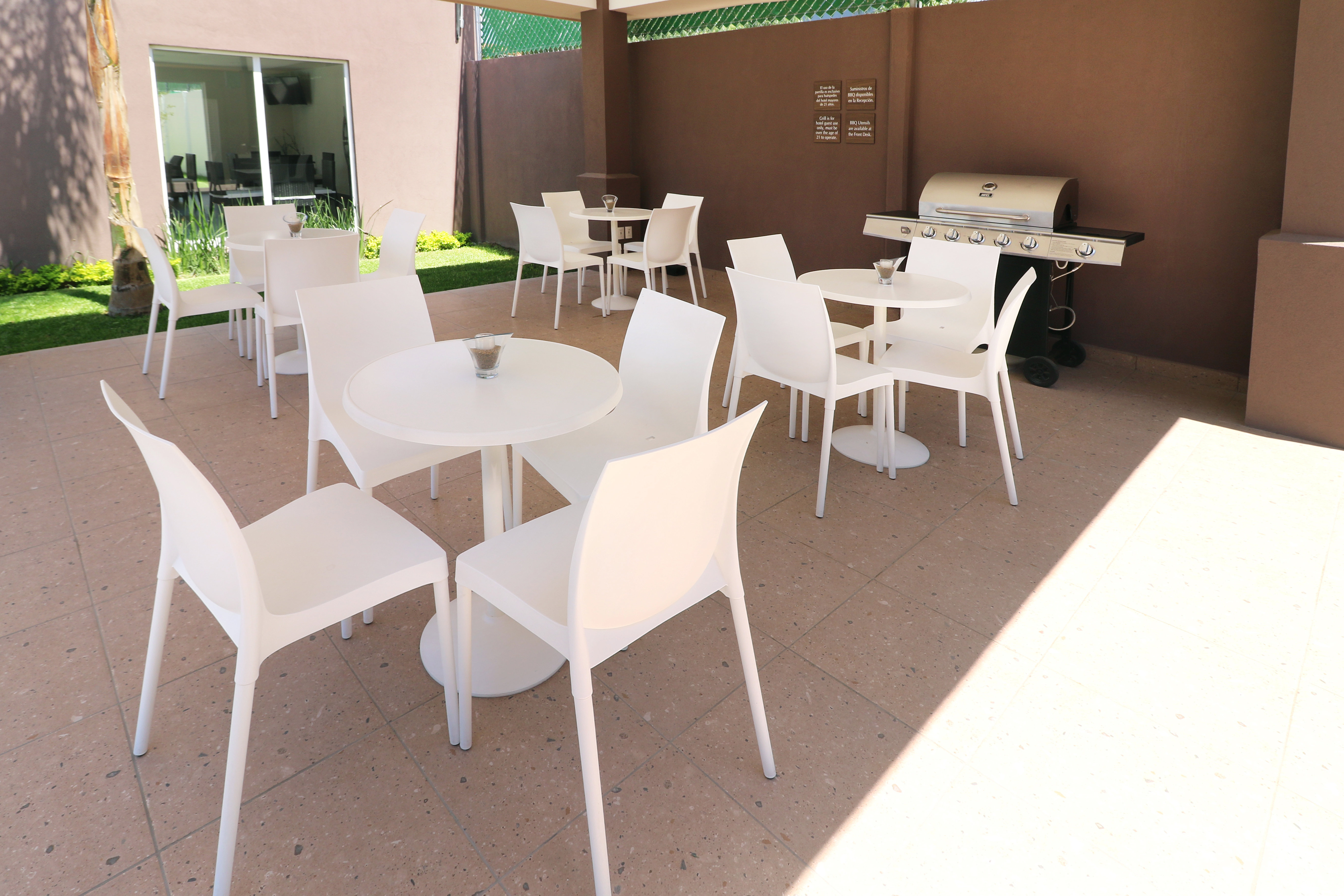 CANDLEWOOD SUITES CELAYA 55/75