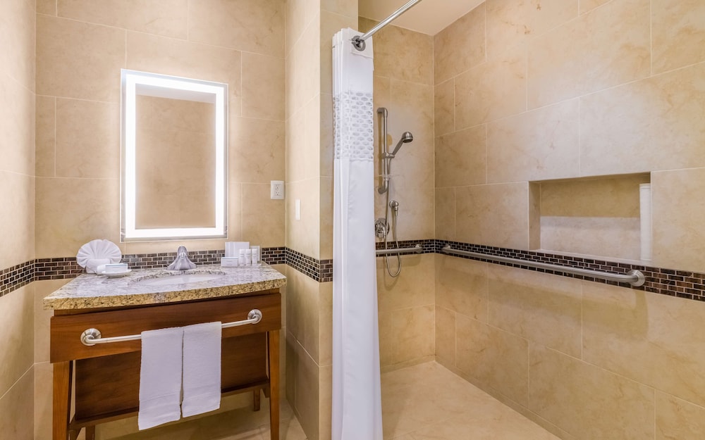 Hampton Inn and Suites by Hilton Los Cabos 26/55