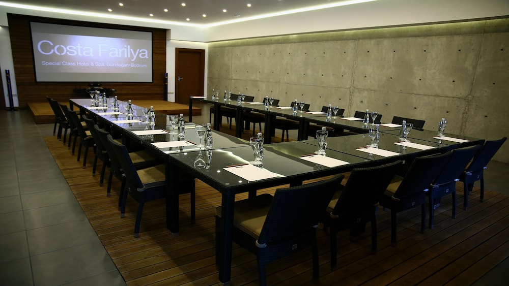 Costa Farilya Special Class Hotel 60/71