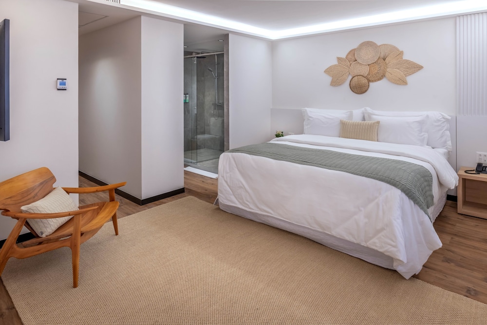 SUITE, SEA VIEW, PRIVATE POOL