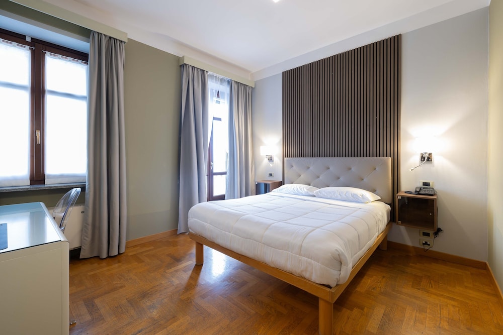 La Ferté Restaurant And Suites 3/50