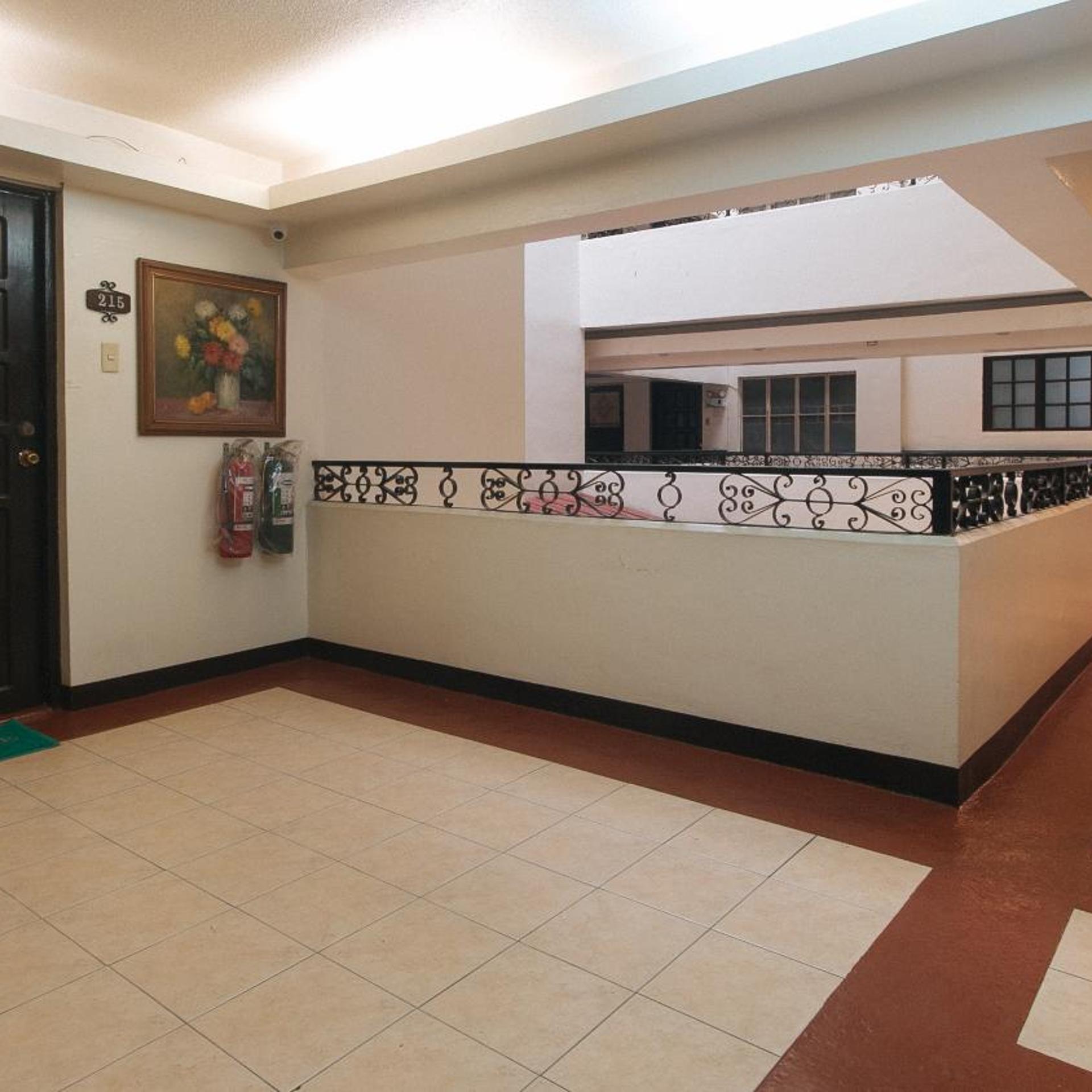 El Rico Suites 7/47