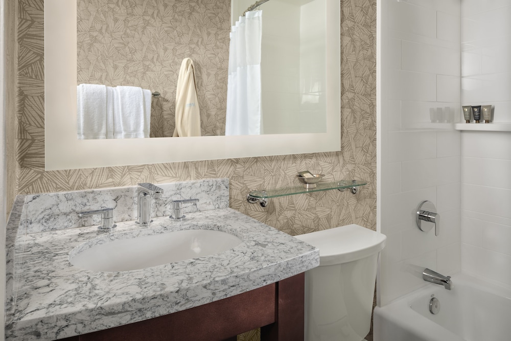 Suite, Multiple Beds, Bay View