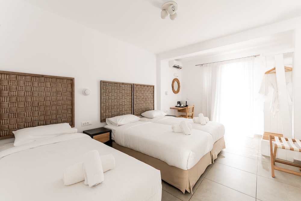 Room, Triple