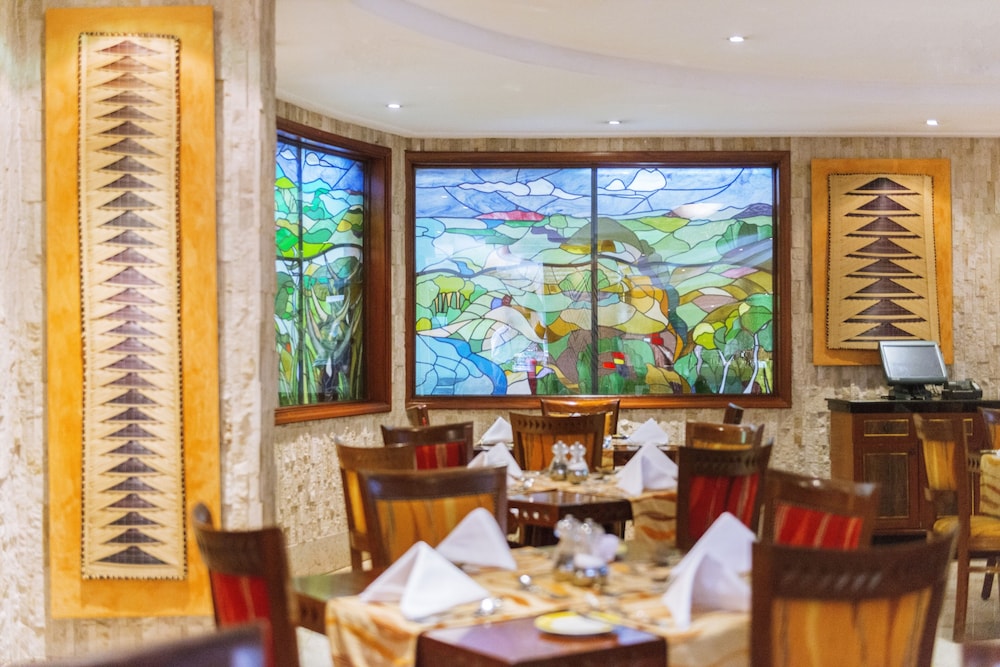 Kigali Serena 43/60