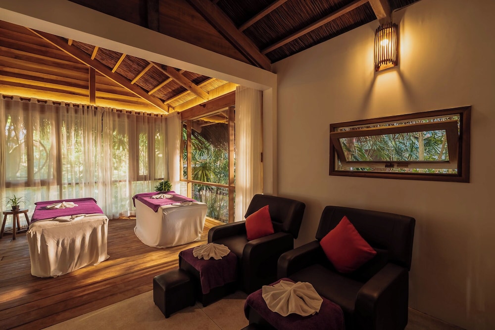 Green Bay Phu Quoc Resort & Spa 29/48