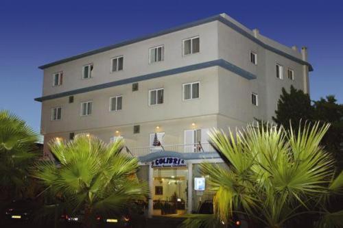 HOTEL RESIDENCIAL COLIBRI 5/50