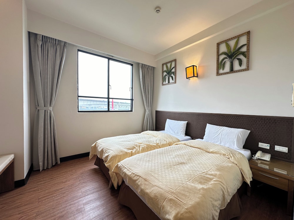 Chientan Youth Hotel 22/42