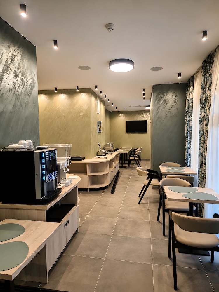Garni Hotel Fineso 39/50