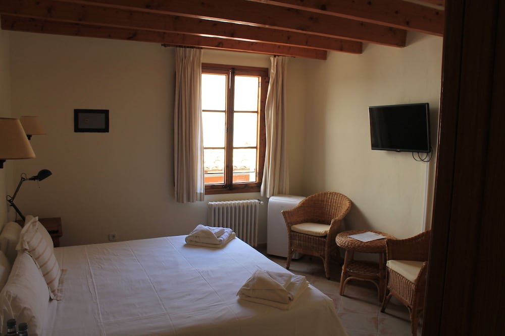 HOTEL DALT MUNTANYA 40/52