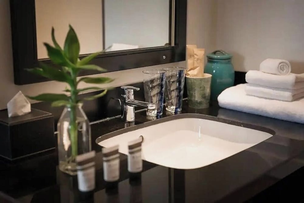 C Central Hotel de Tham 15/15