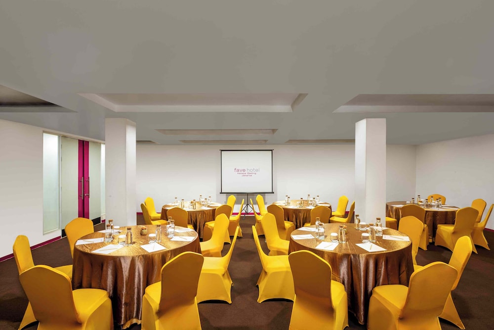 favehotel Kelapa Gading 46/54