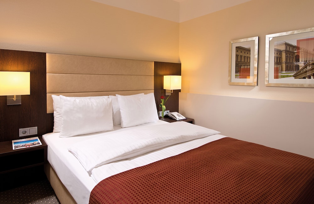 Leonardo Hotel Munich Arabellapark Ex Holiday Inn Munich Effnerstrasse 18/65