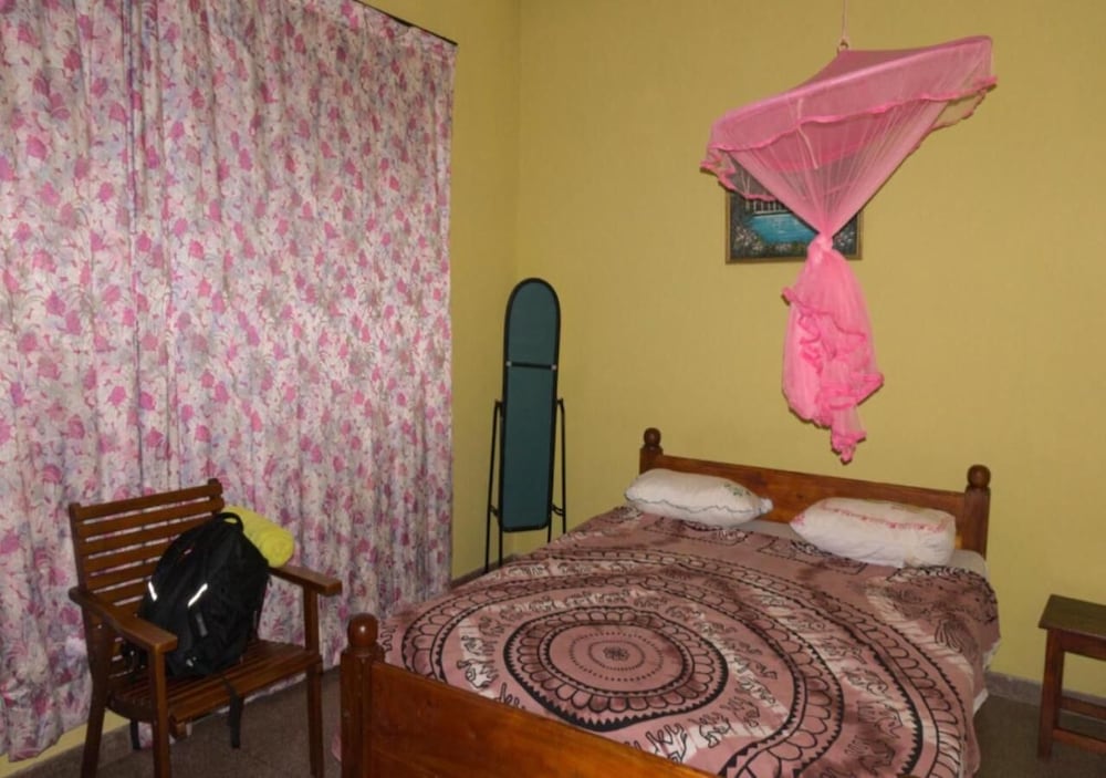 Majestic Tourist Hotel 19/49