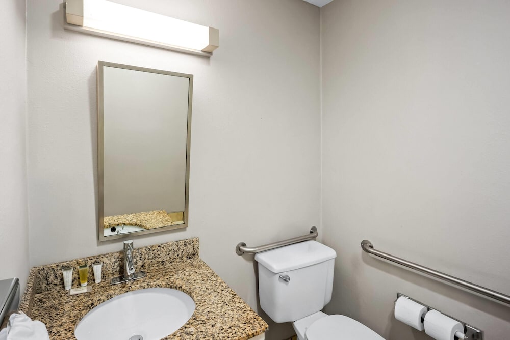 Microtel Inn Greensboro 52/54