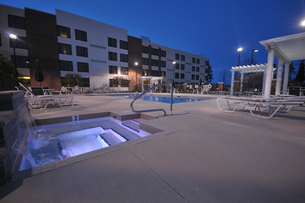 DoubleTree by Hilton Rocky Mount Hotel in ROCKY MOUNT - NC