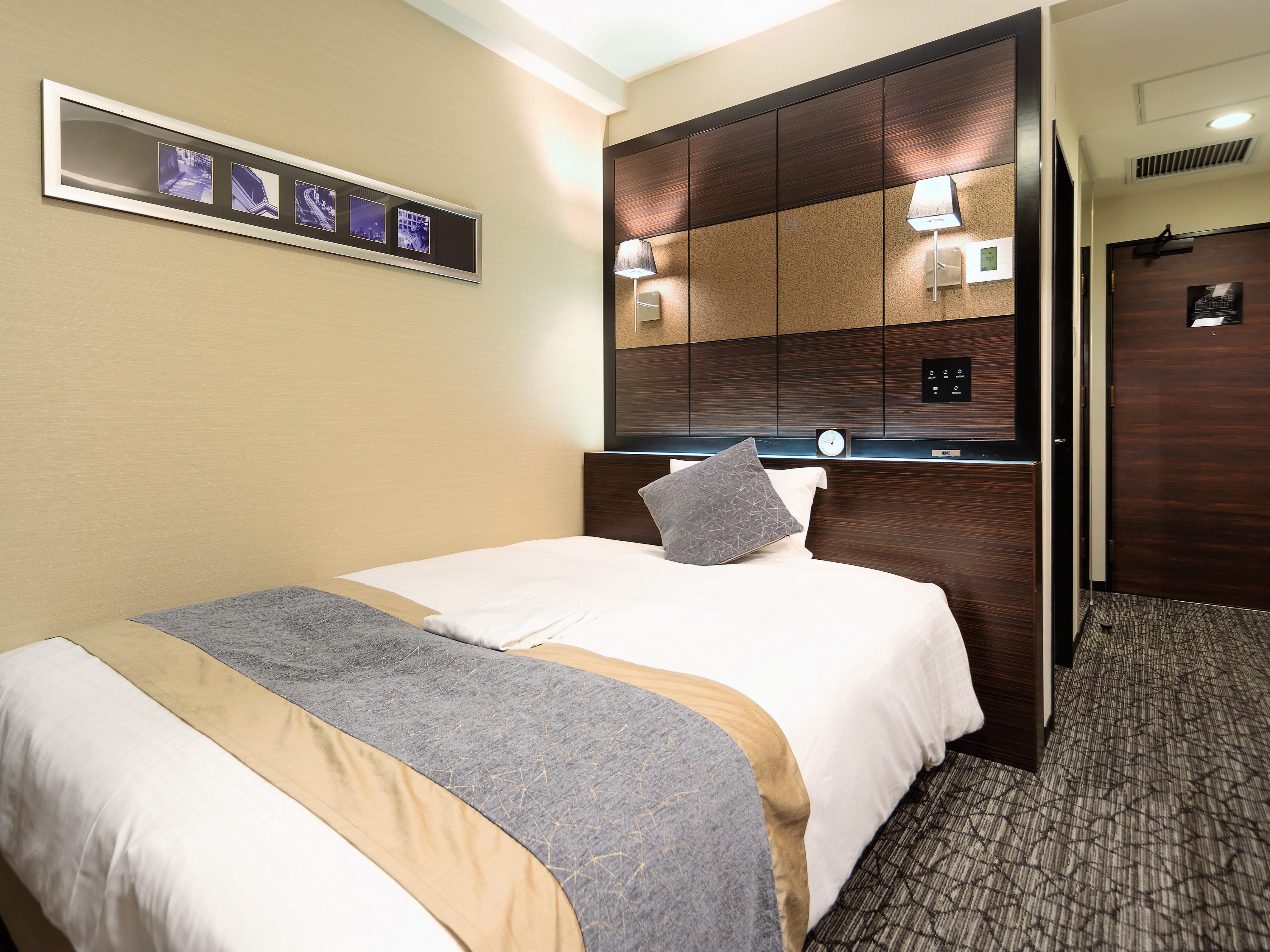 Room, Semi Double Bed