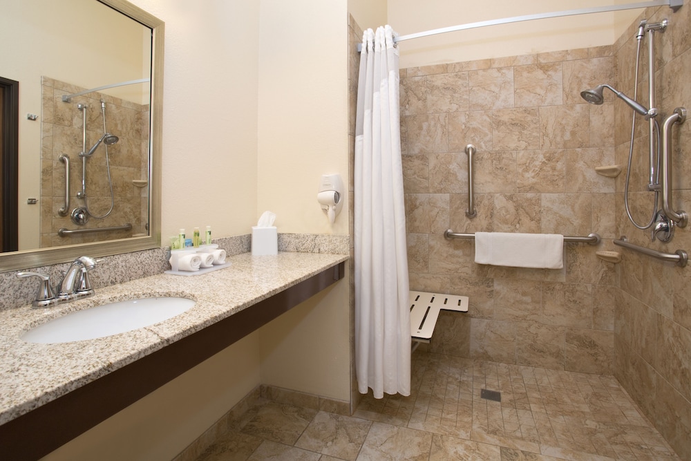 Holiday Inn Express Hotel And Suites Glendive 16/60