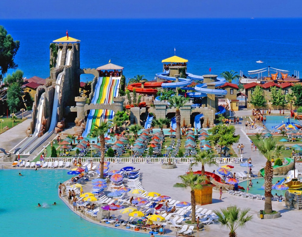 Risus Beach Resort Hotel Kusadasi 35/50