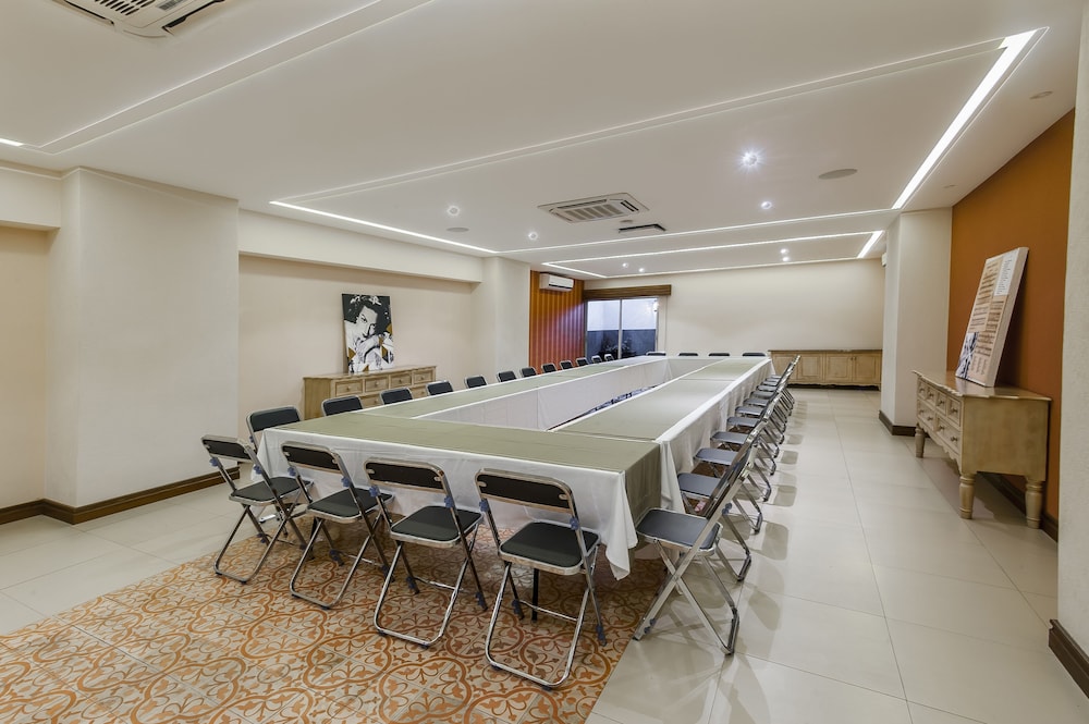 Hotel Real Maestranza 68/69