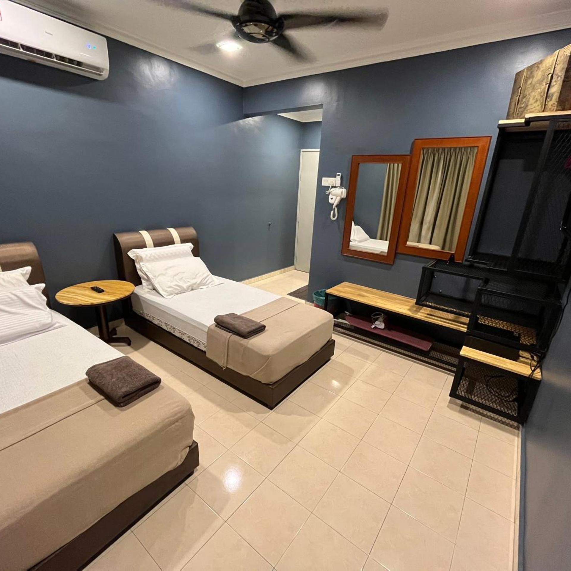 Marina Cove Resort 18/48