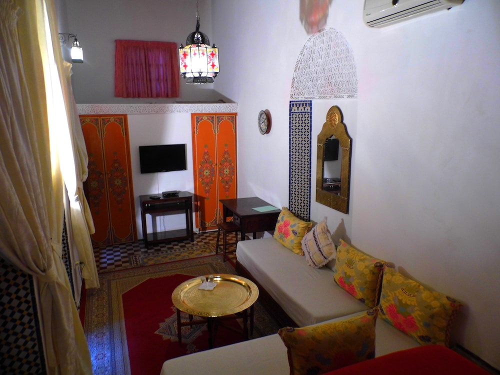 RIAD A LA BELLE ETOILE 61/83