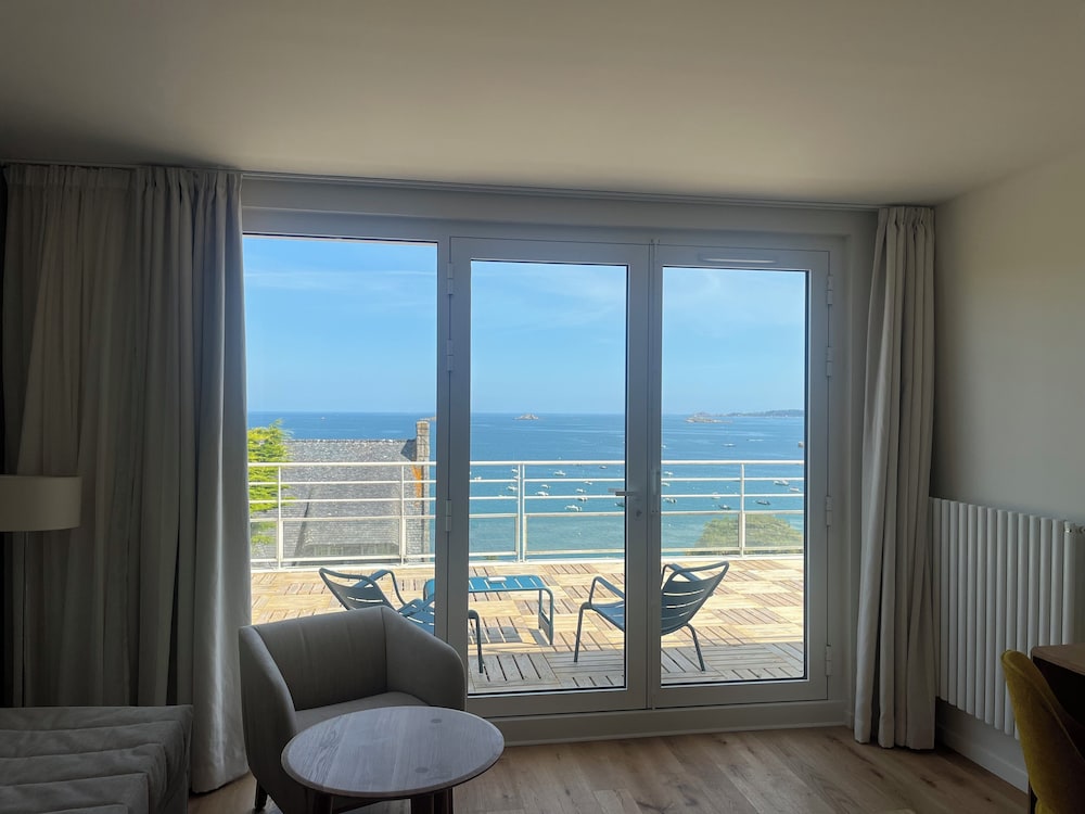 Logis Hotel De Carantec 16/33