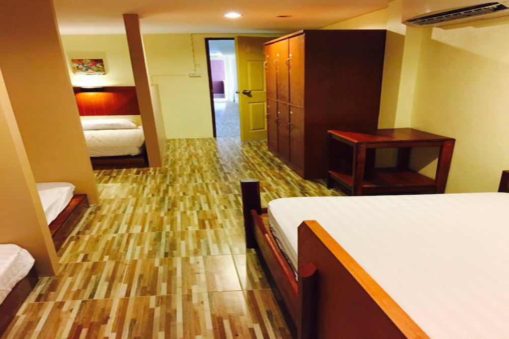 Phangan Barsay Hostel 8/26