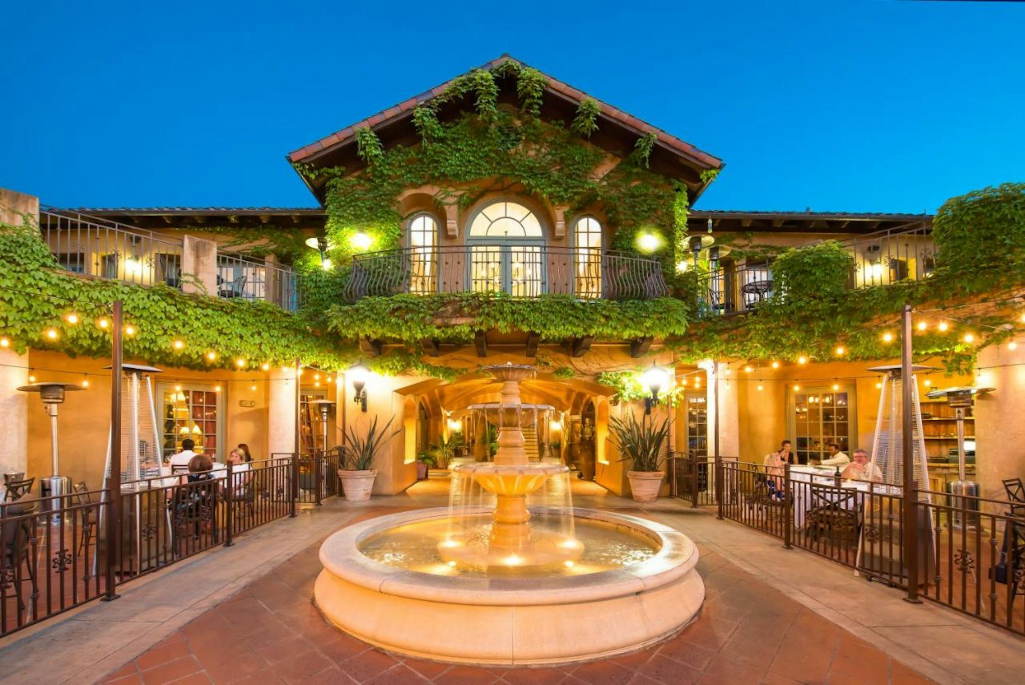 Hotel Los Gatos 45/47